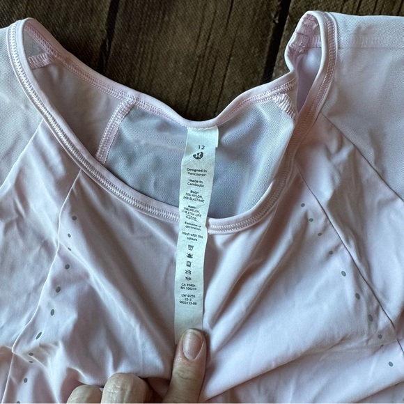 Lululemon Athletica Light Pink Crop Length Tank Top | Size 12 💪🏻 - Picture 2 of 3